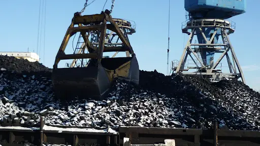 Вступил в силу запрет на импорт угля из РФ 